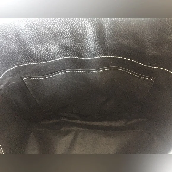 Tod’s Leather Weekender Shoulder Bag Large - Picture 9 of 10